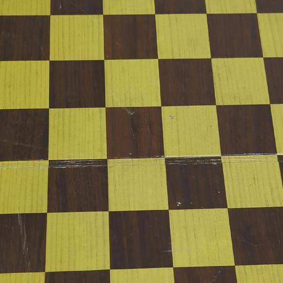 Gallant Knight Chess Set - Picture 7 of 11